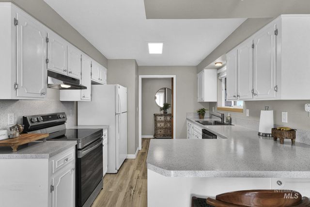 8907 W Stynbrook Dr, Boise, ID 83704