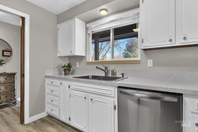 8907 W Stynbrook Dr, Boise, ID 83704