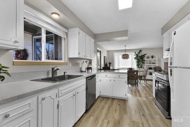 8907 W Stynbrook Dr, Boise, ID 83704