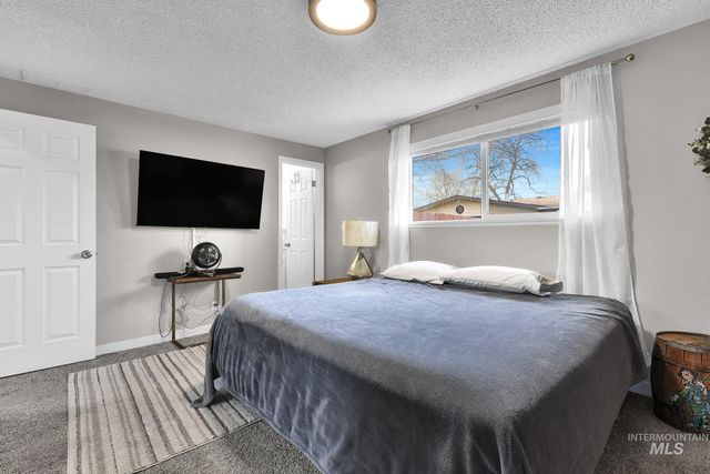 8907 W Stynbrook Dr, Boise, ID 83704