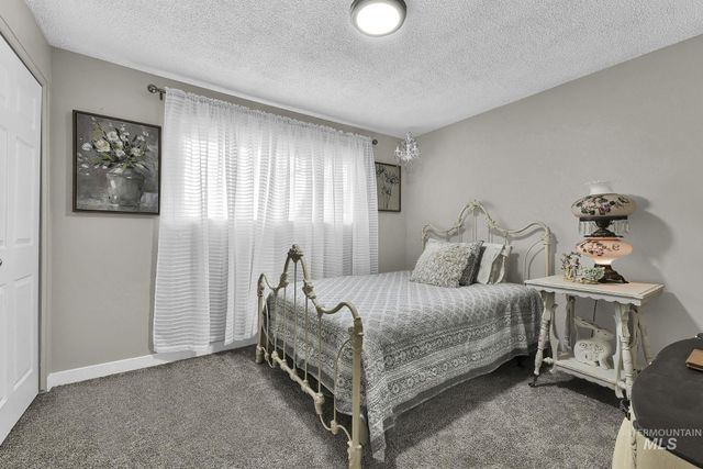 8907 W Stynbrook Dr, Boise, ID 83704