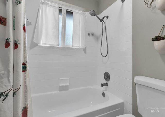 8907 W Stynbrook Dr, Boise, ID 83704