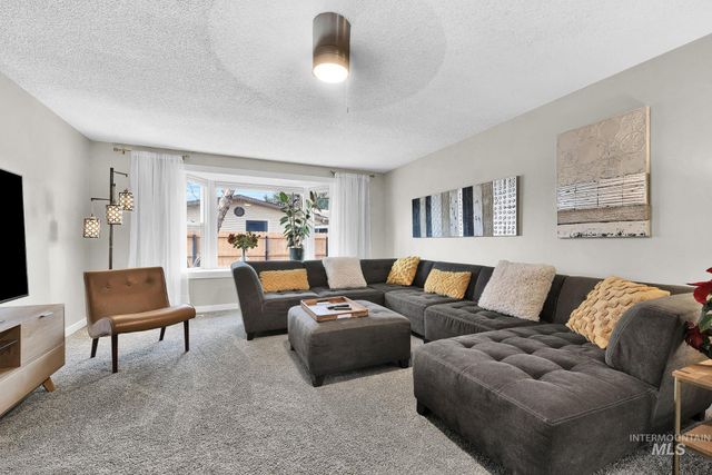 8907 W Stynbrook Dr, Boise, ID 83704