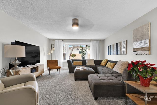 8907 W Stynbrook Dr, Boise, ID 83704