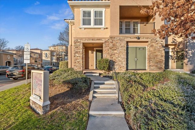 3251 Monaghan St, Dublin, CA 94568