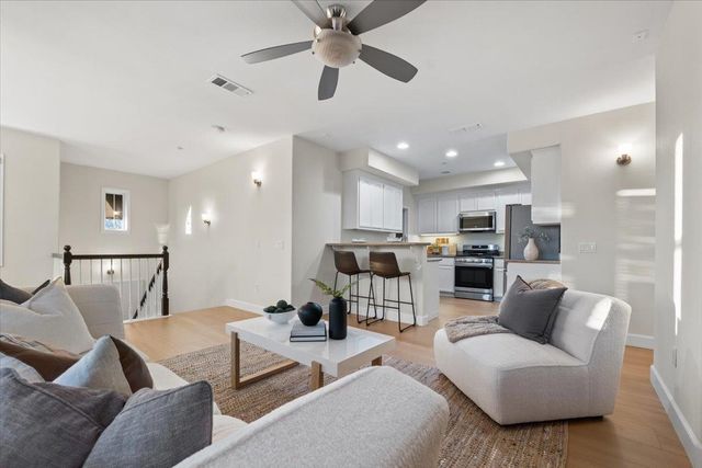 3251 Monaghan St, Dublin, CA 94568