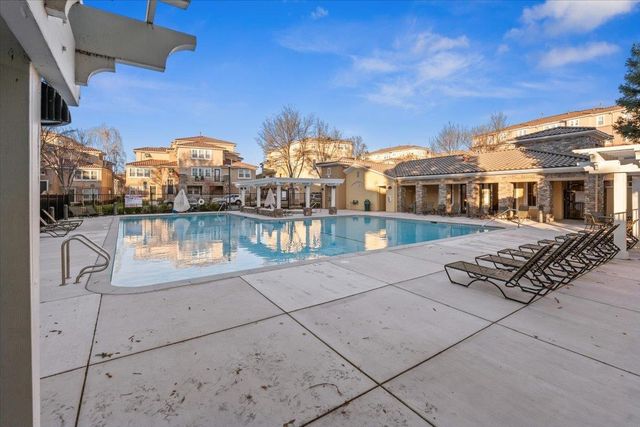 3251 Monaghan St, Dublin, CA 94568