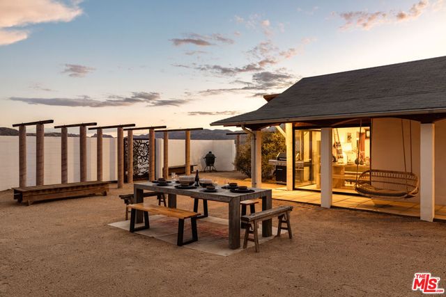 53252 Pipes Canyon Road, Pioneertown, CA 92268