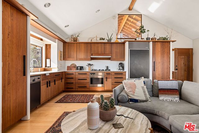 53252 Pipes Canyon Road, Pioneertown, CA 92268