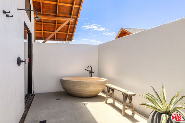 53252 Pipes Canyon Road, Pioneertown, CA 92268