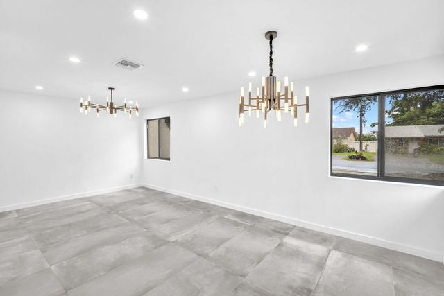 2460 SW 58th Manor 1-2, Dania Beach, FL 33312