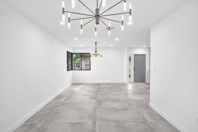 2460 SW 58th Manor 1-2, Dania Beach, FL 33312