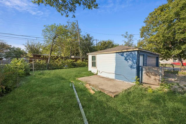 3228 Emmett Street, Dallas, TX 75211