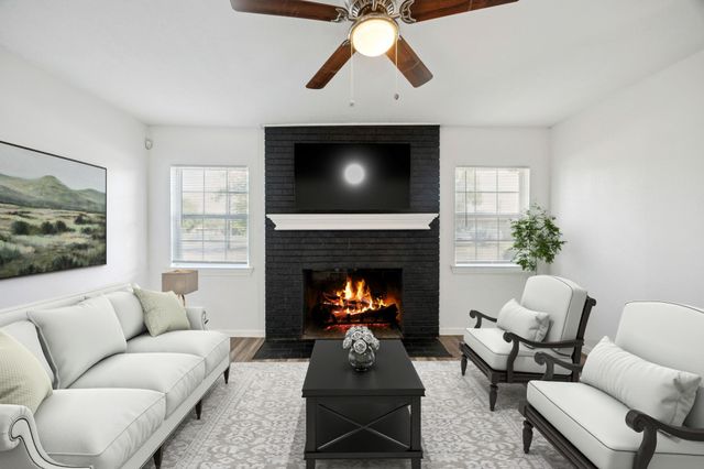 3228 Emmett Street, Dallas, TX 75211