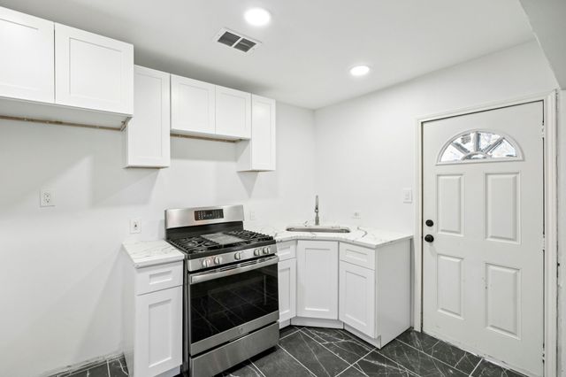 3228 Emmett Street, Dallas, TX 75211