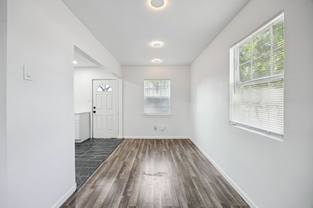 3228 Emmett Street, Dallas, TX 75211