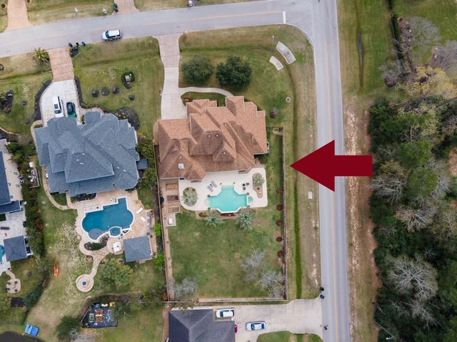 25603 Windy Isle Court, Spring, TX 77389