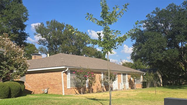 1611 Park Ridge Terrace, Arlington, TX 76012
