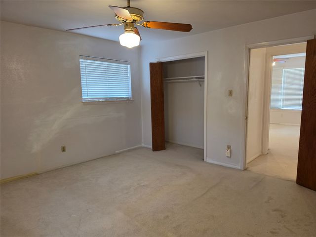 1611 Park Ridge Terrace, Arlington, TX 76012