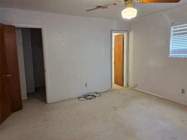 1611 Park Ridge Terrace, Arlington, TX 76012
