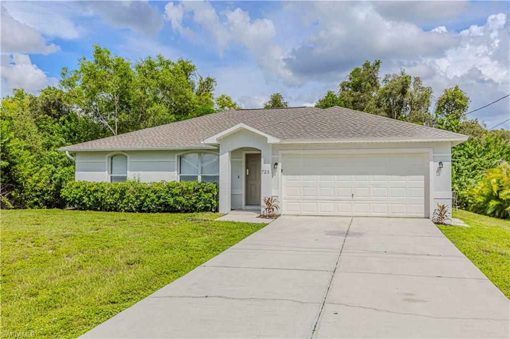 725 Kari CIR, LEHIGH ACRES, FL 33974 — exterior