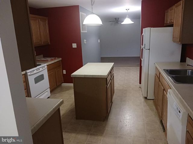 2004 TWYMANS MILL RD, Madison, VA 22727