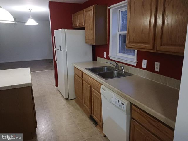 2004 TWYMANS MILL RD, Madison, VA 22727