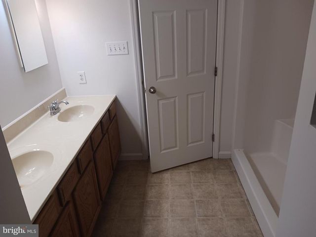 2004 TWYMANS MILL RD, Madison, VA 22727