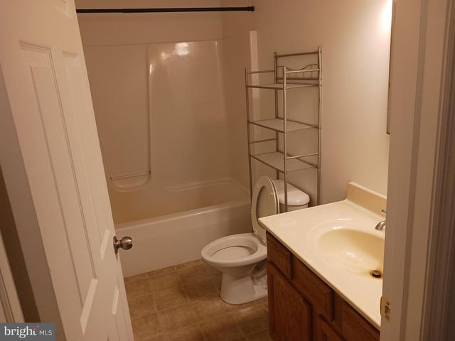 2004 TWYMANS MILL RD, Madison, VA 22727