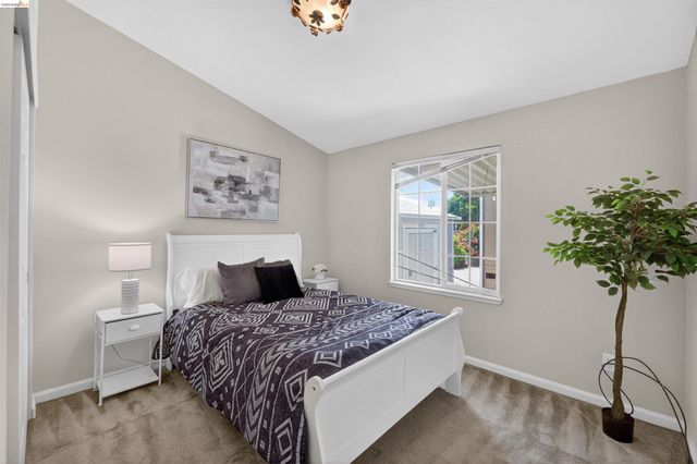 108 Palm Dr, Union City, CA 94587