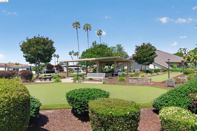 108 Palm Dr, Union City, CA 94587