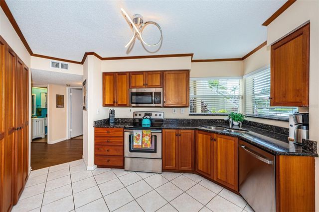 6181 BAHIA DEL MAR BOULEVARD 112, St Petersburg, FL 33715