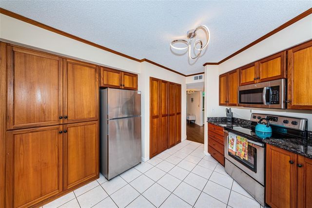 6181 BAHIA DEL MAR BOULEVARD 112, St Petersburg, FL 33715
