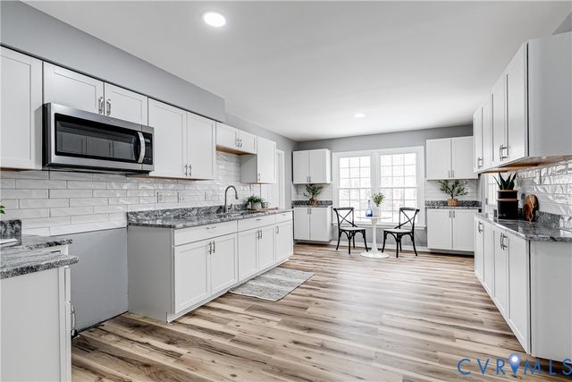 7112 Harbourside Ct, Midlothian, VA 23112