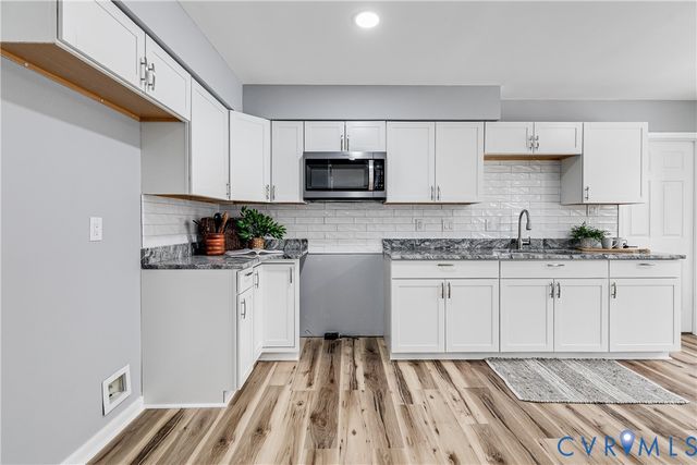 7112 Harbourside Ct, Midlothian, VA 23112