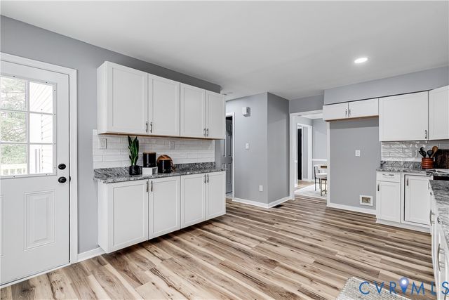 7112 Harbourside Ct, Midlothian, VA 23112