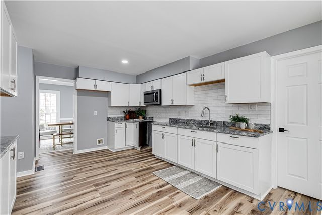 7112 Harbourside Ct, Midlothian, VA 23112