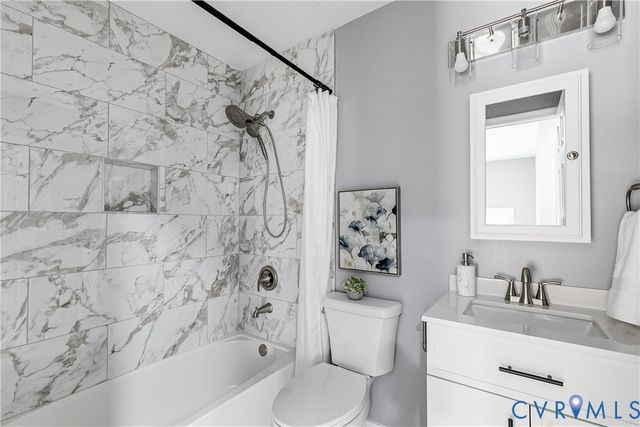 7112 Harbourside Ct, Midlothian, VA 23112