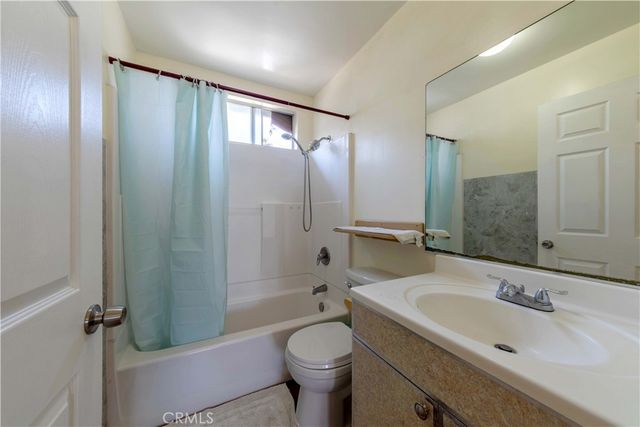 236 N Catalina Street, Los Angeles, CA 90004