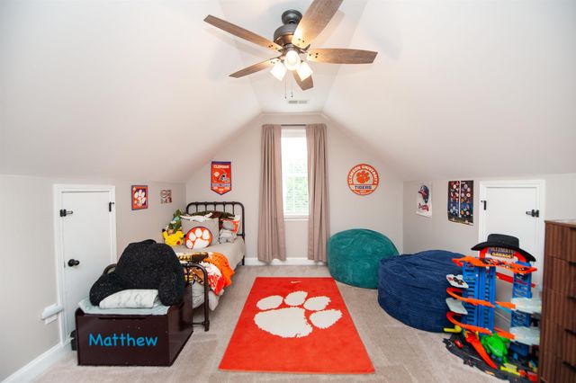 831 Orchard Valley Lane, Boiling Springs, SC 29316