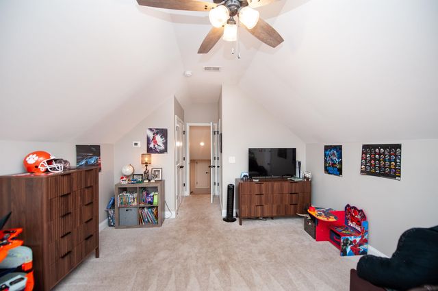 831 Orchard Valley Lane, Boiling Springs, SC 29316