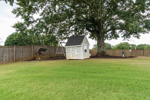 831 Orchard Valley Lane, Boiling Springs, SC 29316
