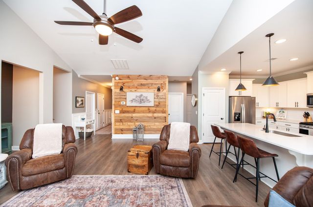 831 Orchard Valley Lane, Boiling Springs, SC 29316