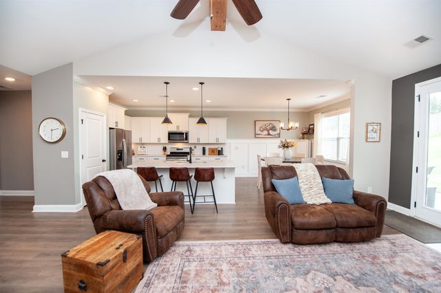 831 Orchard Valley Lane, Boiling Springs, SC 29316