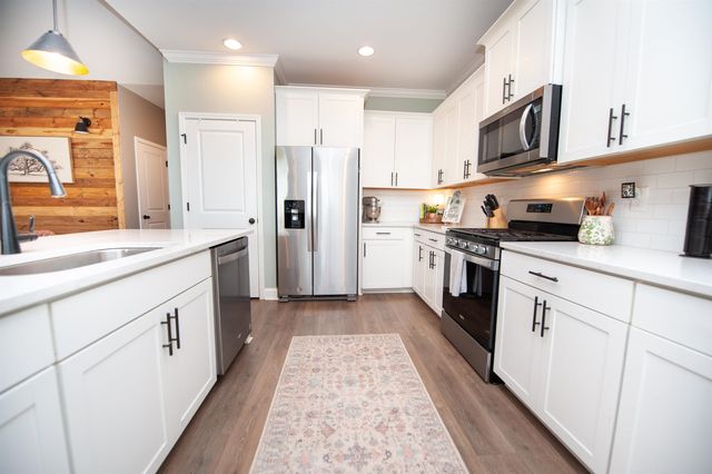 831 Orchard Valley Lane, Boiling Springs, SC 29316