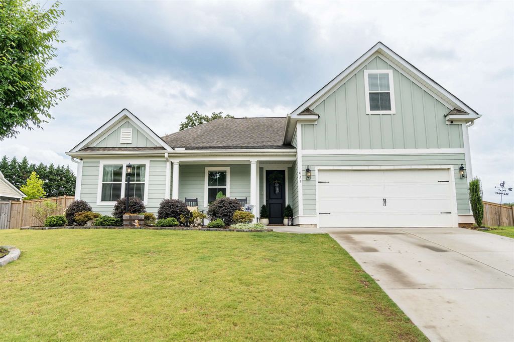 831 Orchard Valley Lane, Boiling Springs, SC 29316