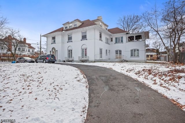 198 Ballantine Pkwy, Newark City, NJ 07104