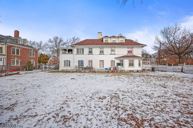 198 Ballantine Pkwy, Newark City, NJ 07104