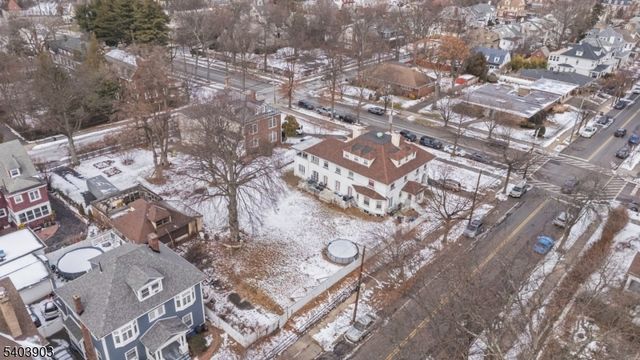 198 Ballantine Pkwy, Newark City, NJ 07104