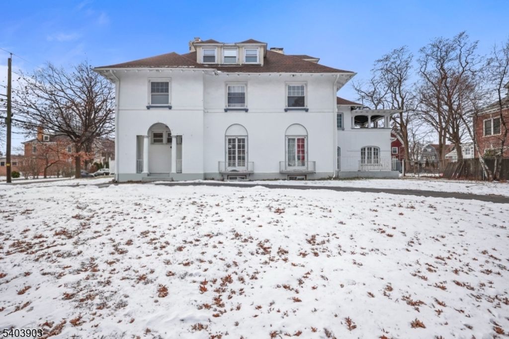 198 Ballantine Pkwy, Newark City, NJ 07104